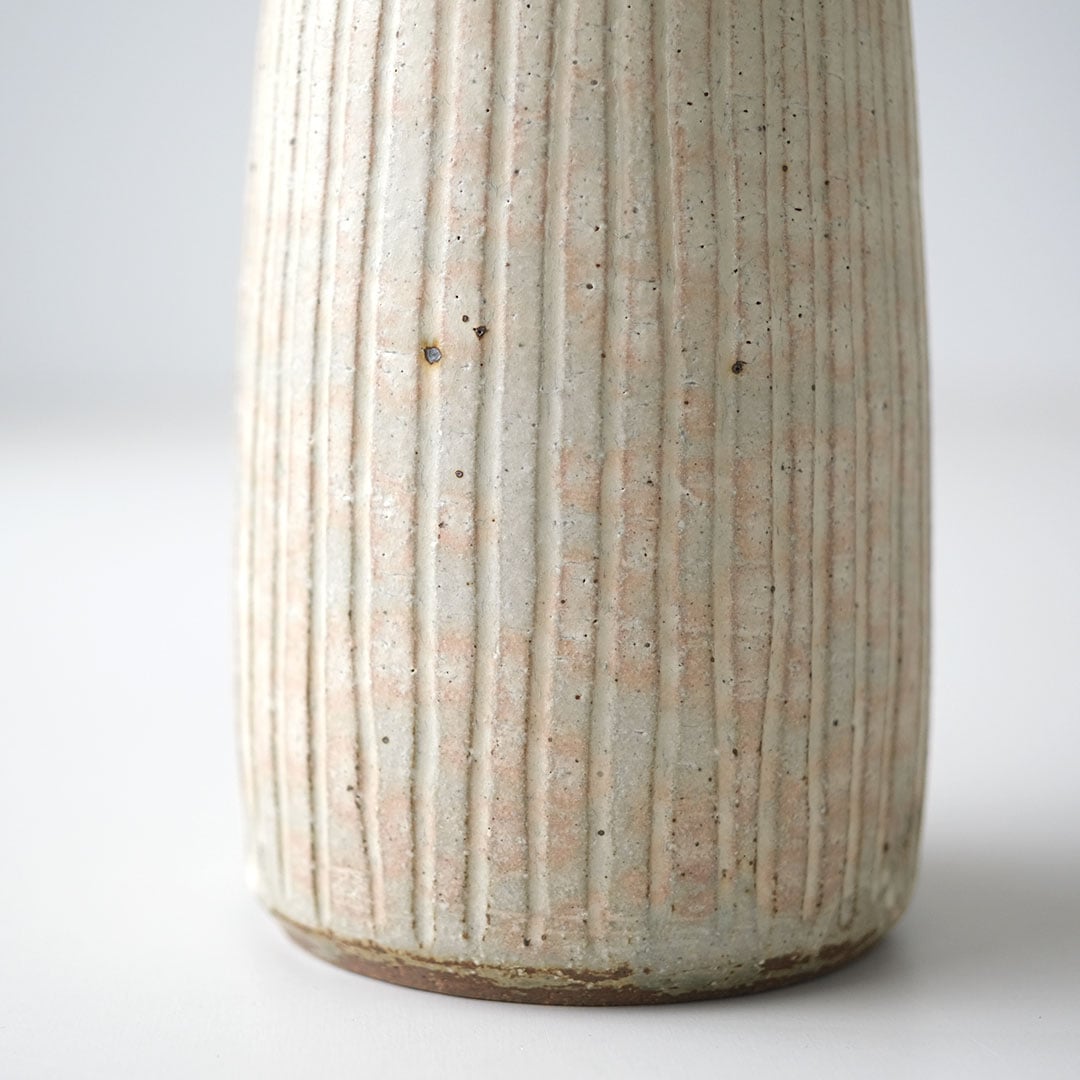 ✨希少品✨糸島研窯アイボリー釉の陶器製花器 持ち手付き中古美品 ✨希少品✨糸島研窯アイボリー釉の陶器製花器 持ち手付き中古