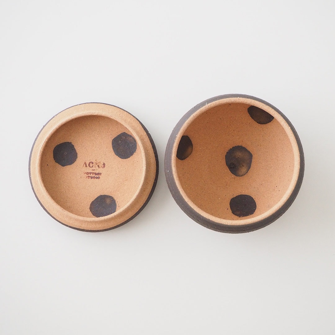 塩壷/鹿 | acne.pottery.studio | 糸島くらし×ここのき 公式通販サイト