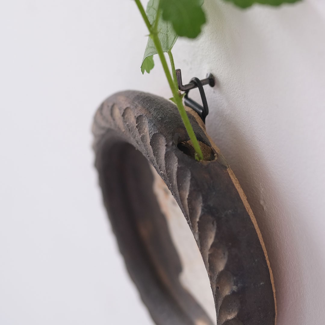 森安幸代　acne pottery studio 壁掛け一輪挿し　壁掛け花器　猫 森安幸代 acne pottery studio 壁掛け一輪挿し 壁掛け花器 猫