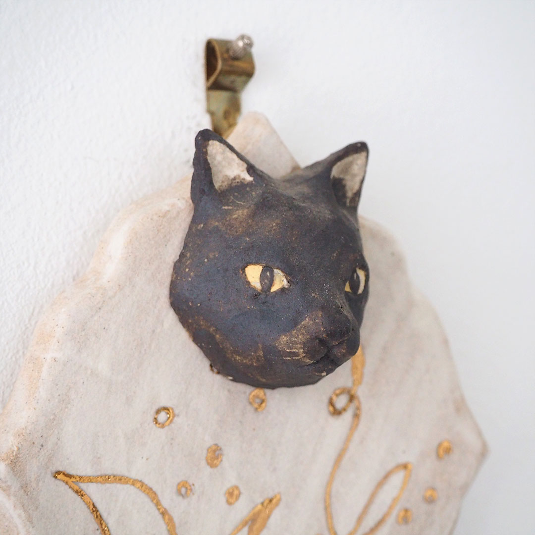 陶の壁掛け/ねこ | acne.pottery.studio | 糸島くらし×ここのき 公式