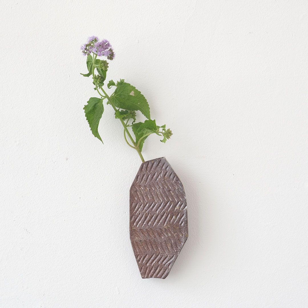 陶板掛け花入 | からつ焼 高麗窯 | 糸島くらし×ここのき 公式通販サイト