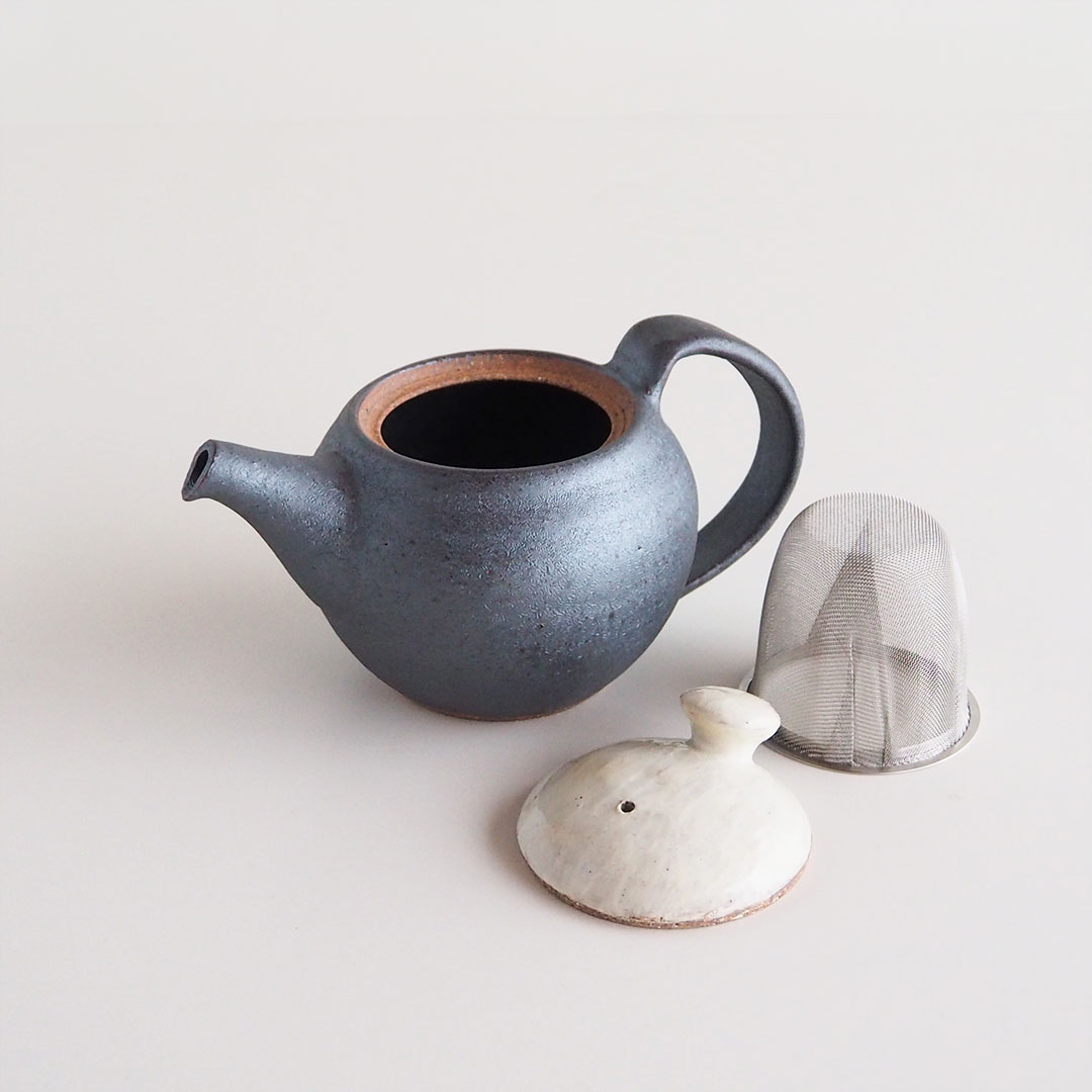 ✨希少品✨糸島研窯アイボリー釉の陶器製花器 持ち手付き中古美品 アイボリー釉/しずくミニ花器/壁掛け | 研窯 | 糸島くらし×ここ