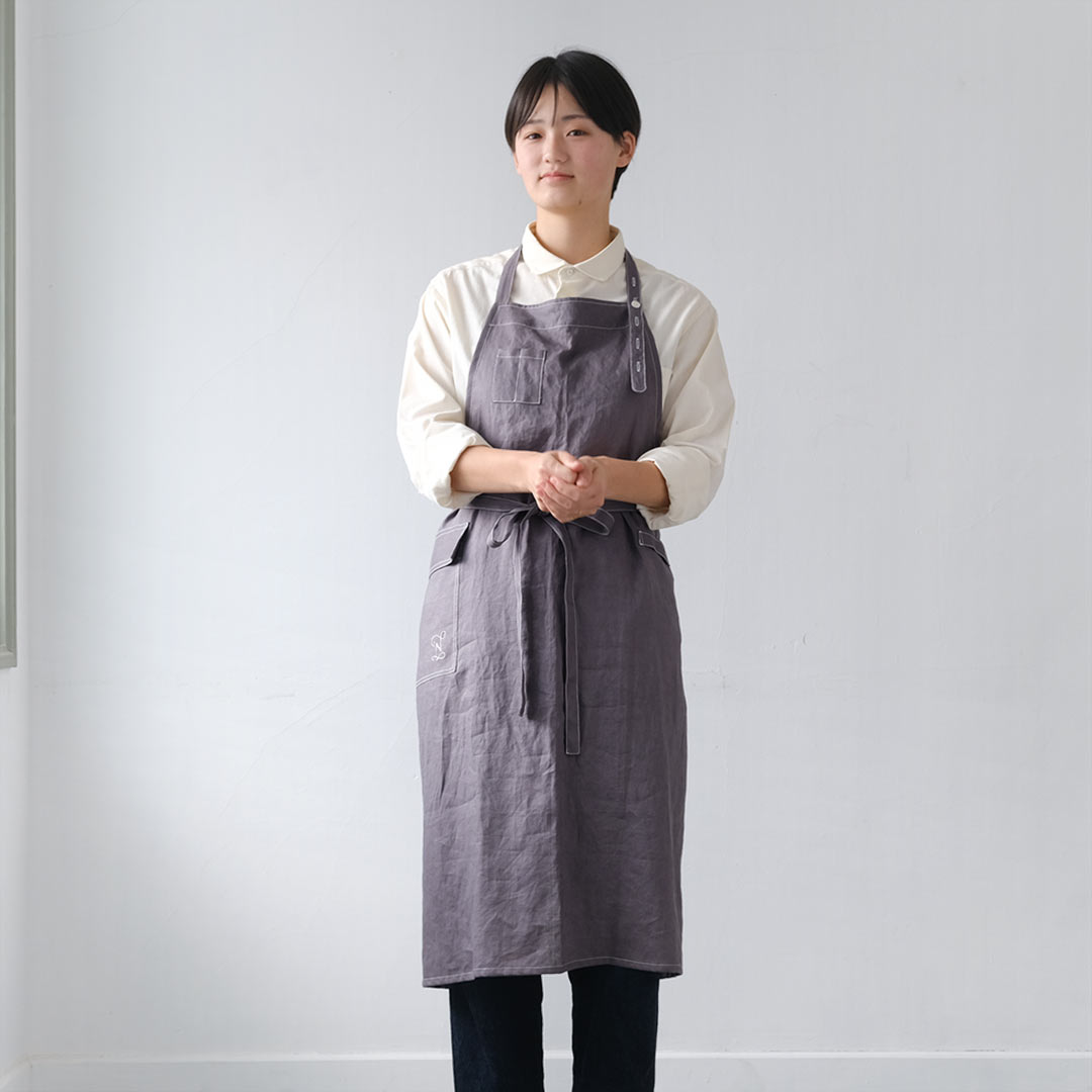 刺繍入りワークエプロン/リネン/グレー（薄手） | BUCOLICA | 糸島