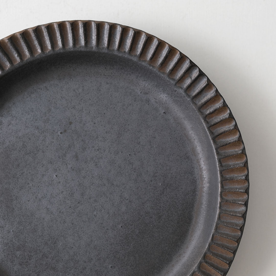 黒岩卓実作 長皿1と丸皿2 長皿30cm×15cm 丸皿18.5cm 藤正黒