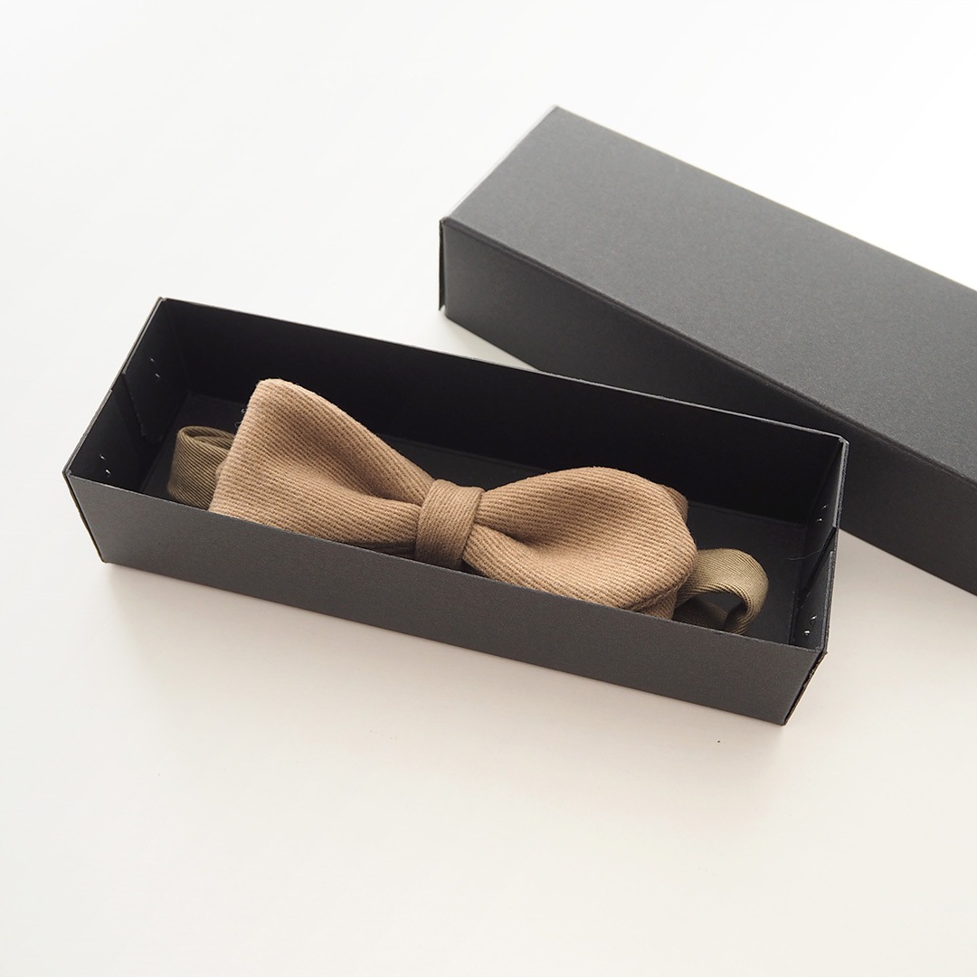 蝶ネクタイ（ボックス付き）/サンドベージュ【一点もの】 | BUCOLICA