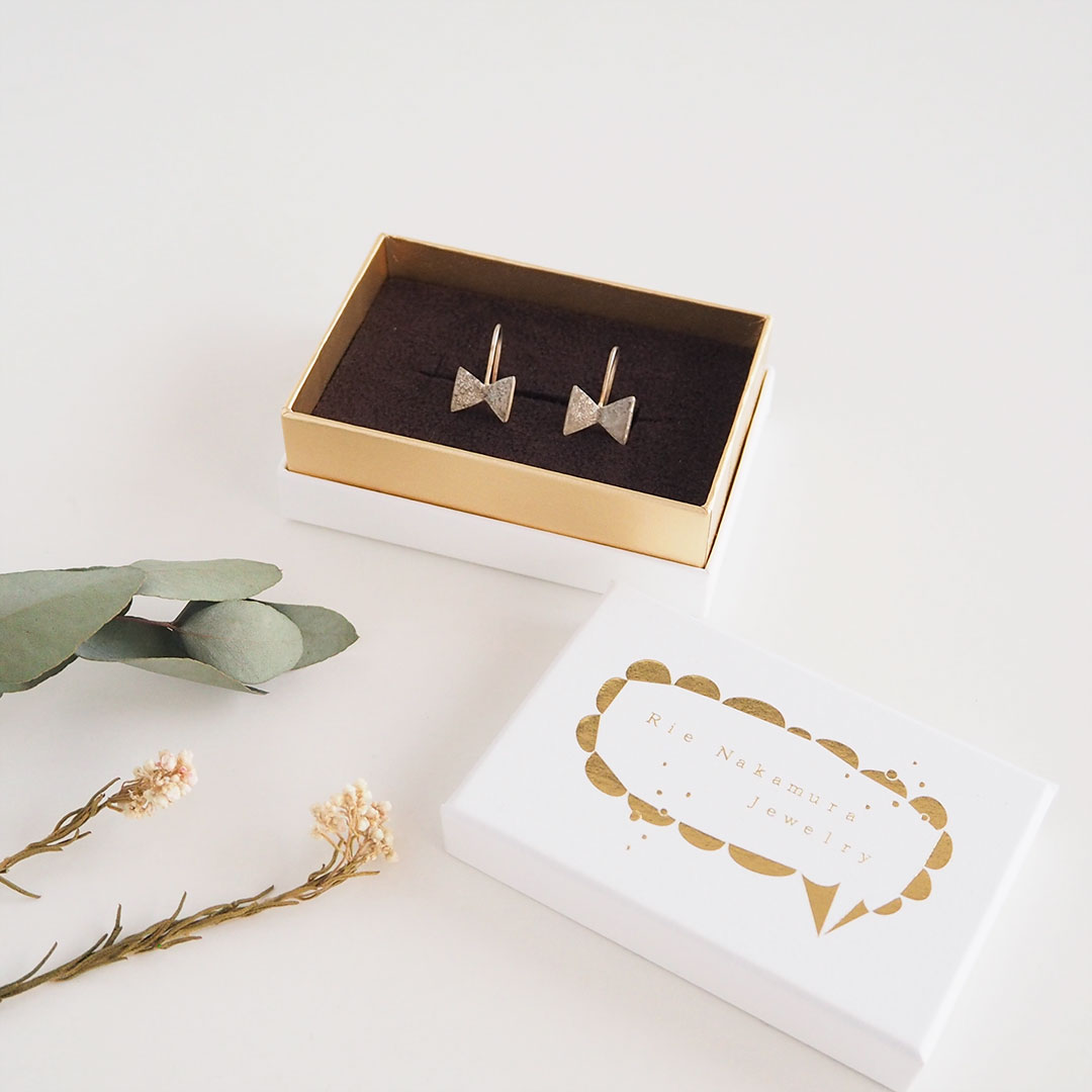 ���륨�åȥԥ���/��(���եȥܥå����դ�)