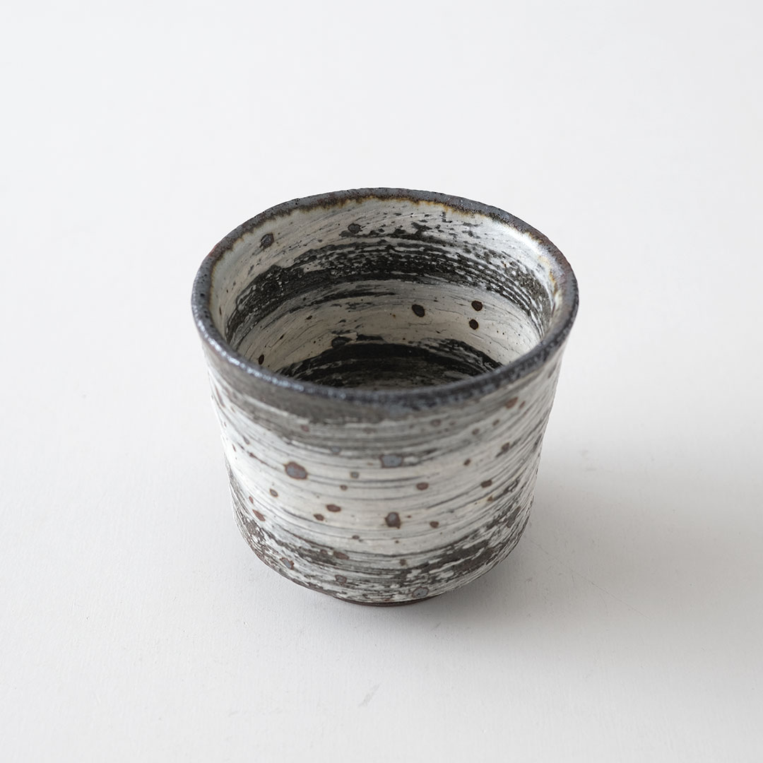 刷毛目/蕎麦猪口/高台付き | 唐津焼 雅樂窯 ( うたがま ) | 糸島くらし