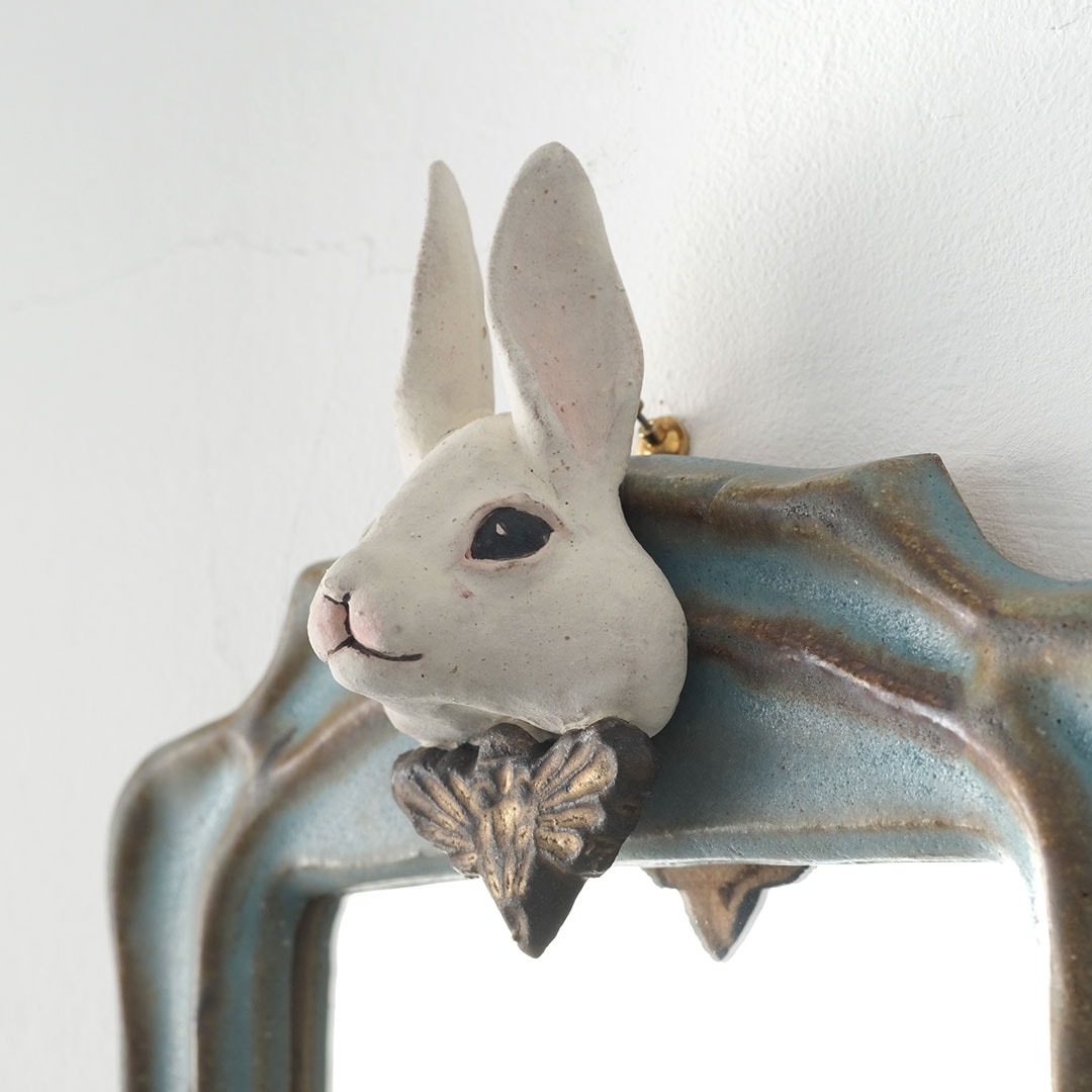 うさぎの壁掛け鏡 | acne.pottery.studio | 糸島くらし×ここのき