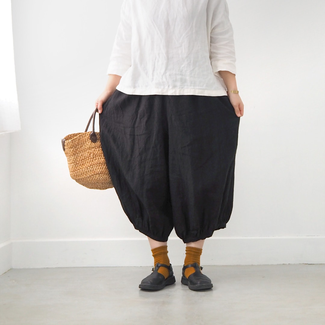 バルーンパンツ/黒【一点もの】 | Pas de deux(パドドゥ) | 糸島くらし