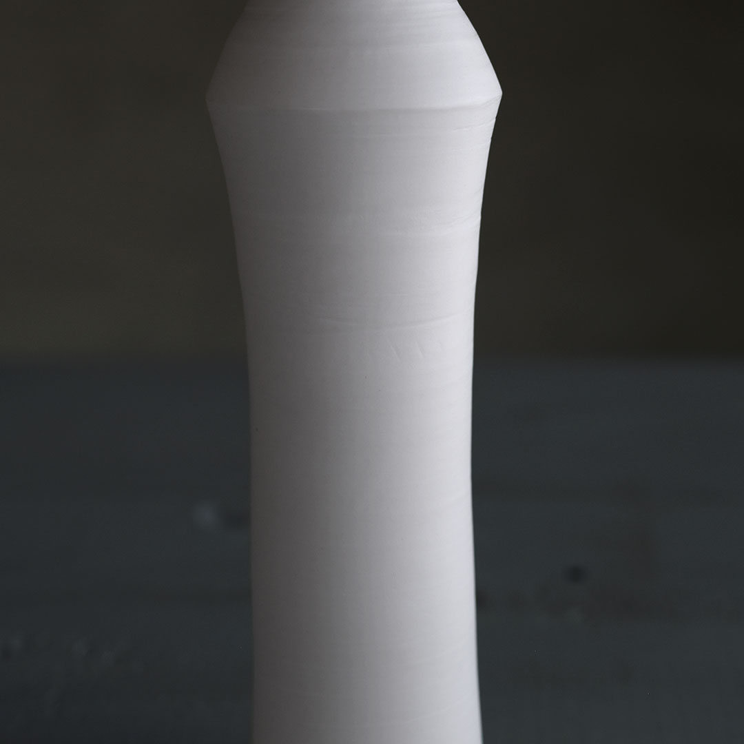 白磁花入 | 藤原宏允 | 糸島くらし×ここのき 公式通販サイト