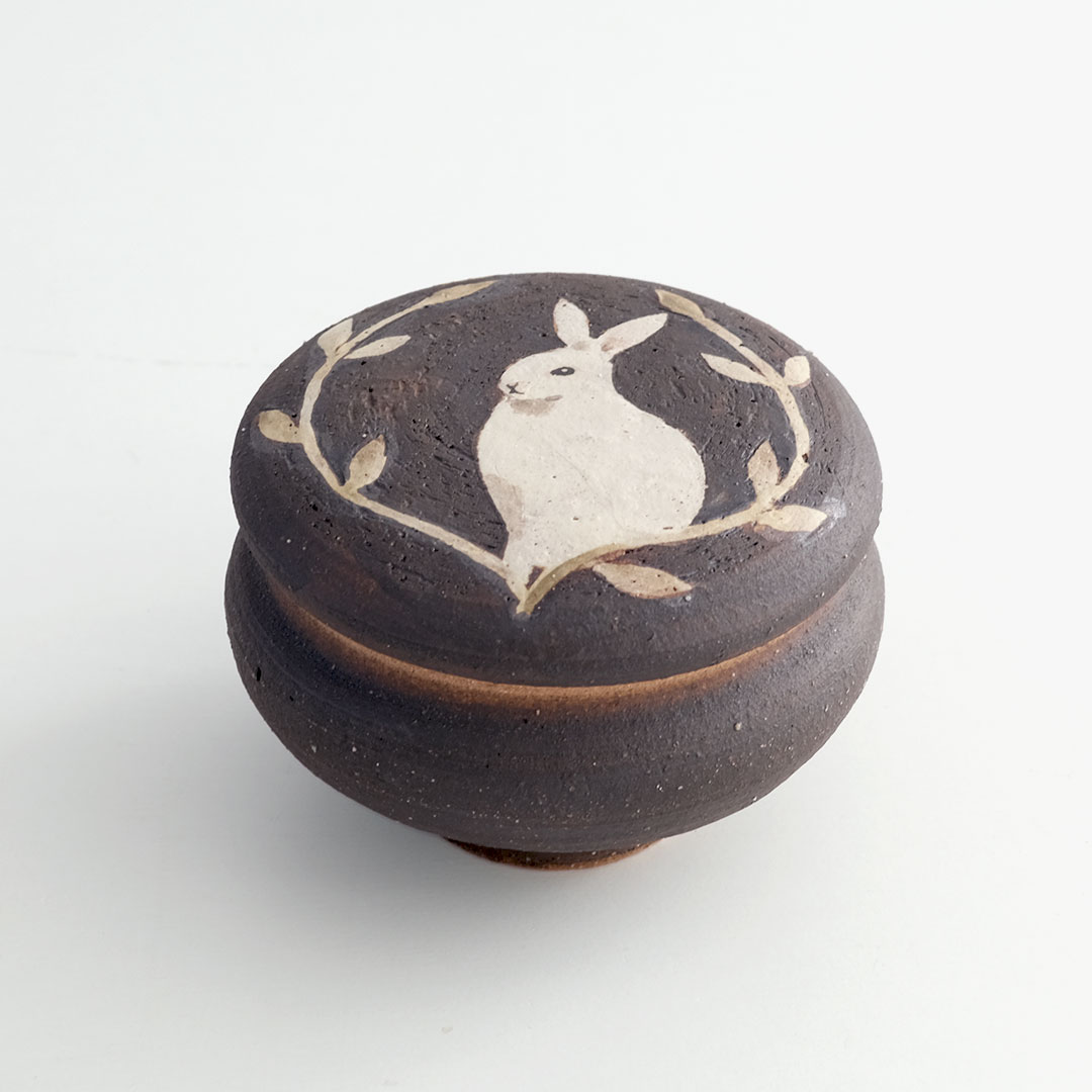 塩壷/うさぎ | acne.pottery.studio | 糸島くらし×ここのき 公式通販サイト