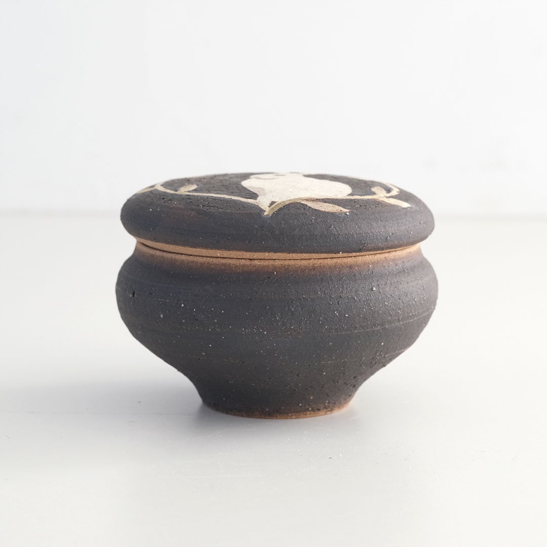 塩壷/うさぎ | acne.pottery.studio | 糸島くらし×ここのき 公式