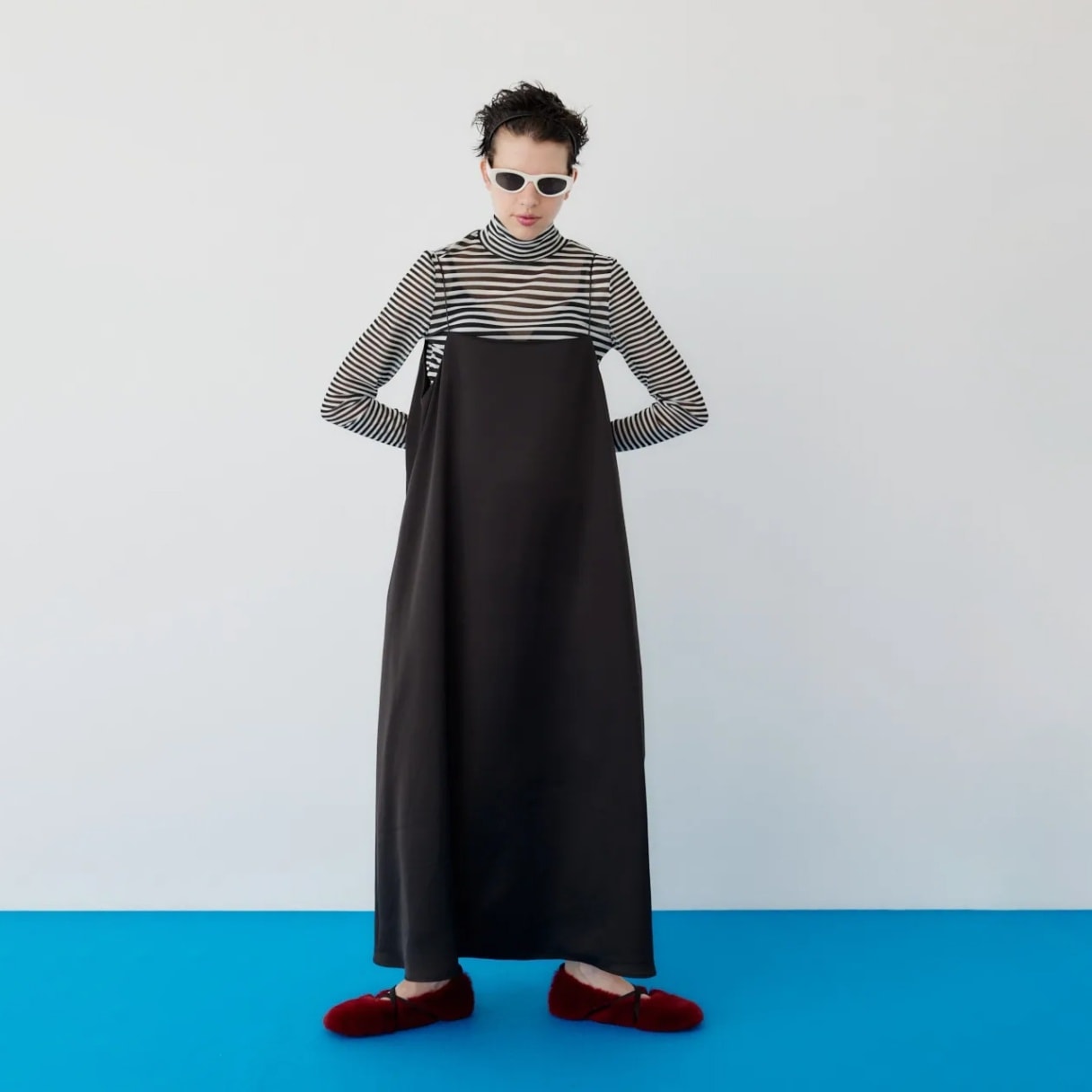 HeRIN.CYE(ヘリンドットサイ) Back open satin dress