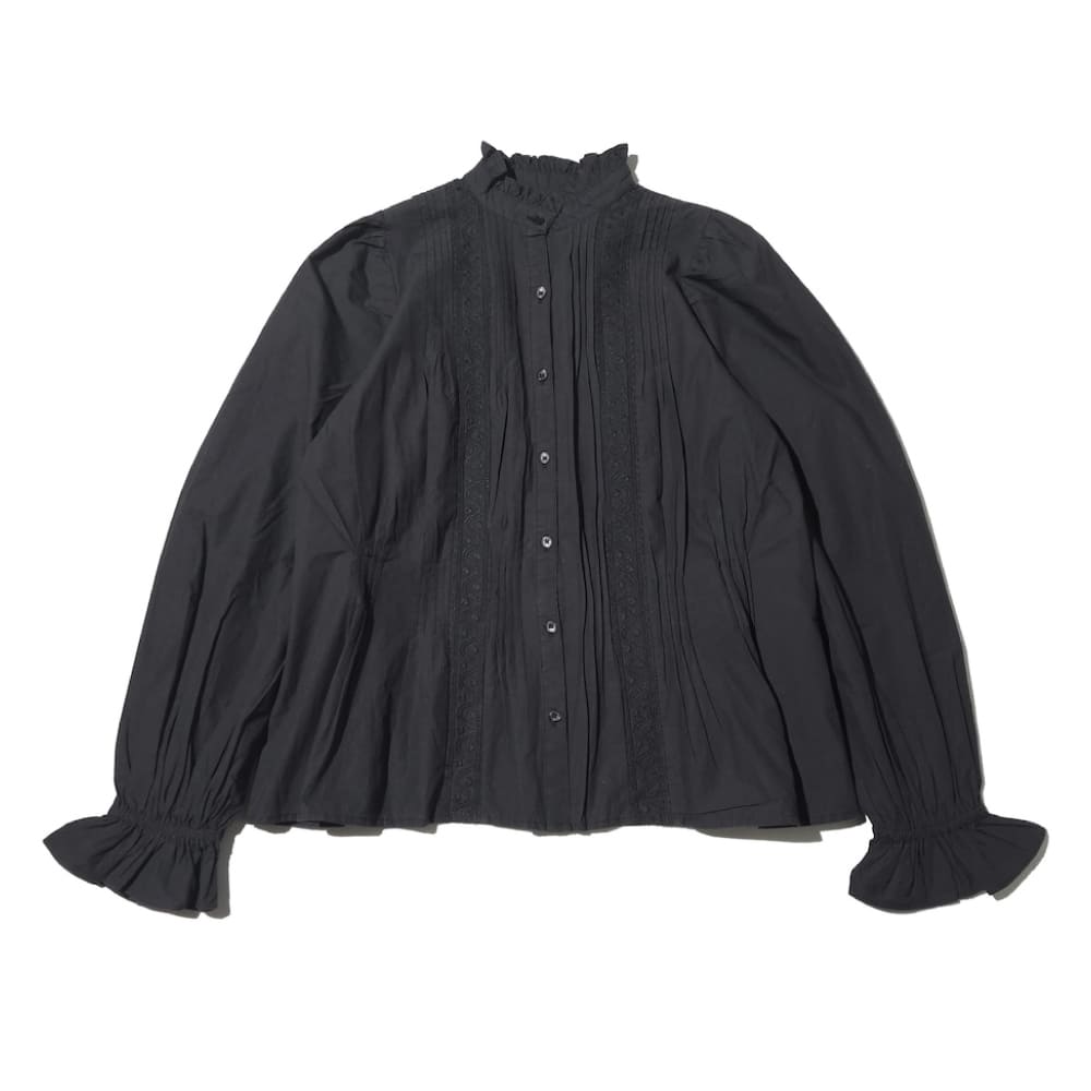 crinkle crinkle crinkle(クリンクルクリンクルクリンクル) rebuilt neck embroidery blouse