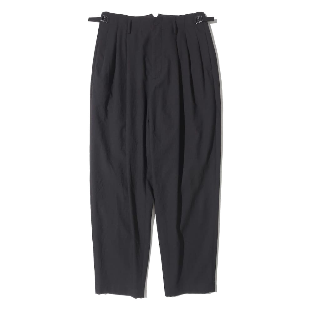 IRENISA(イレニサ) THREE TUCKS TAPERED PANTS