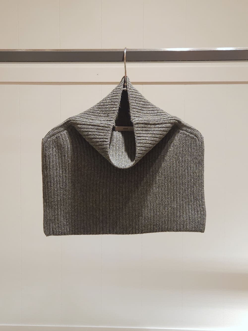 HYKE(ハイク) RIBBED NECK WARMER