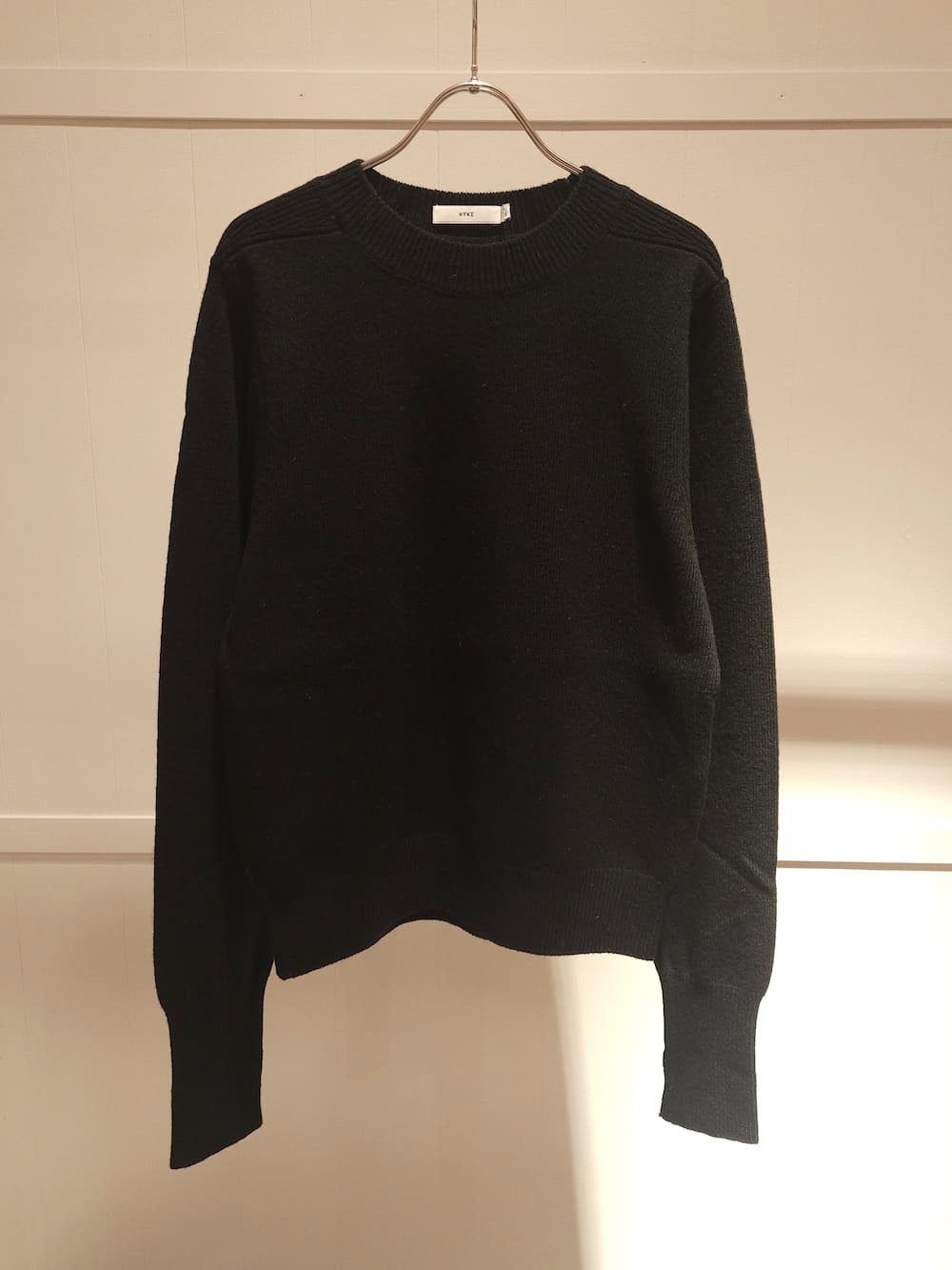 HYKE(ハイク) LAMBSWOOL SWEATER
