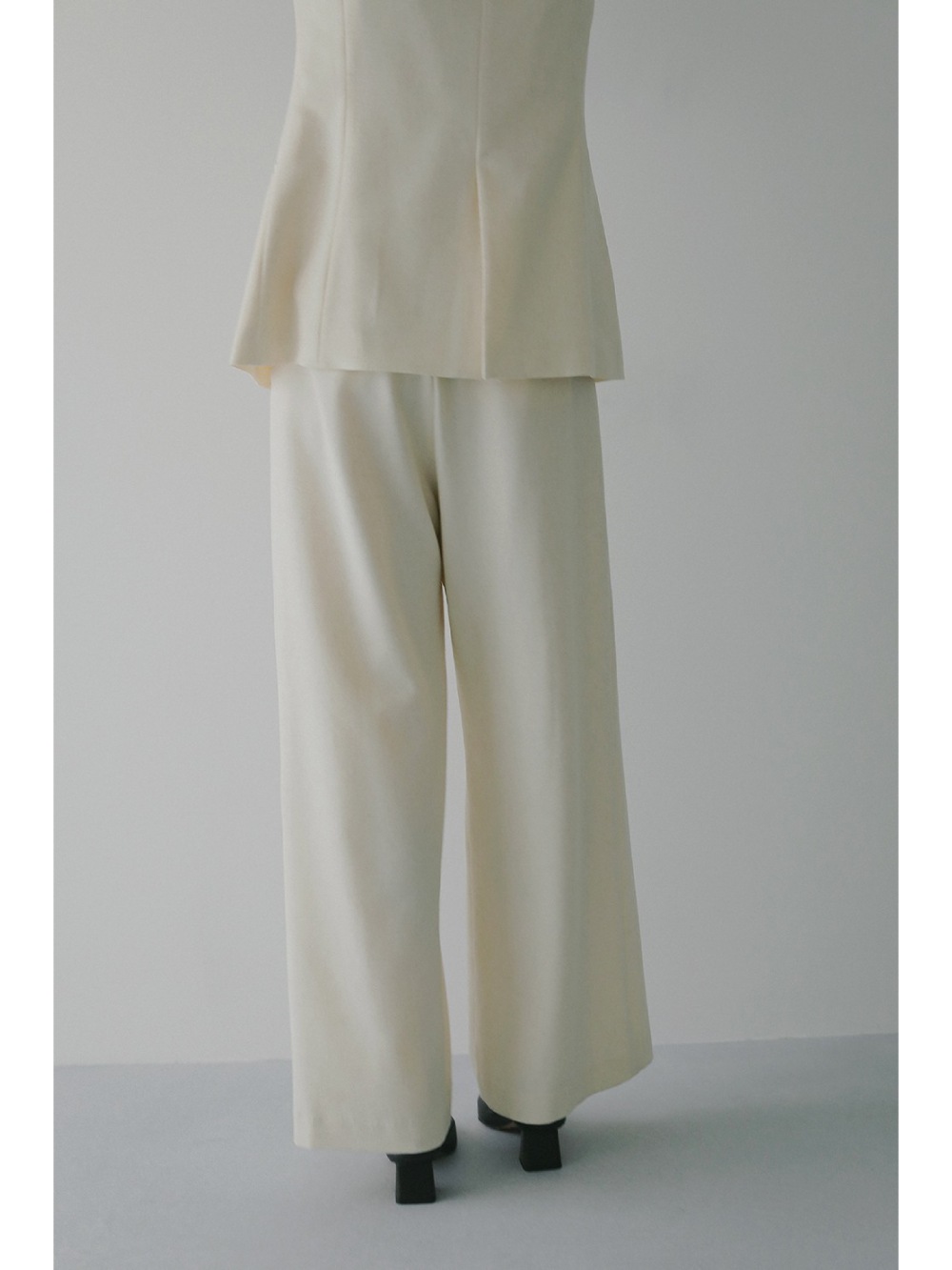 MANOF(マノフ) SQUARE NECK GILET SET UP - COLDBECK ONLINE（コール