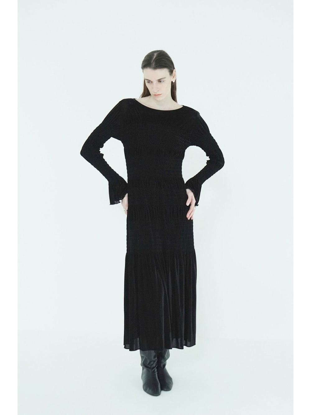 ワンピース CLANE SHIRRING LONG ONEPIECE CLANE(クラネ) SHIRRING LONG ONEPIECE - COLDBECK ONLINE（コール