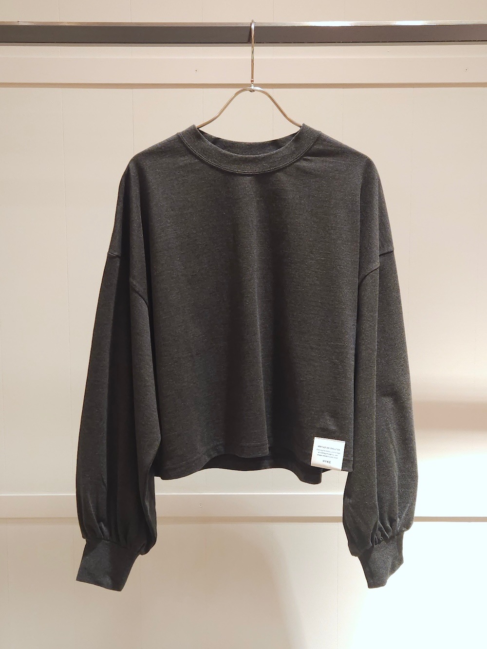 HYKE(ハイク) CROPPED LONG-SLV TEE BIG FIT