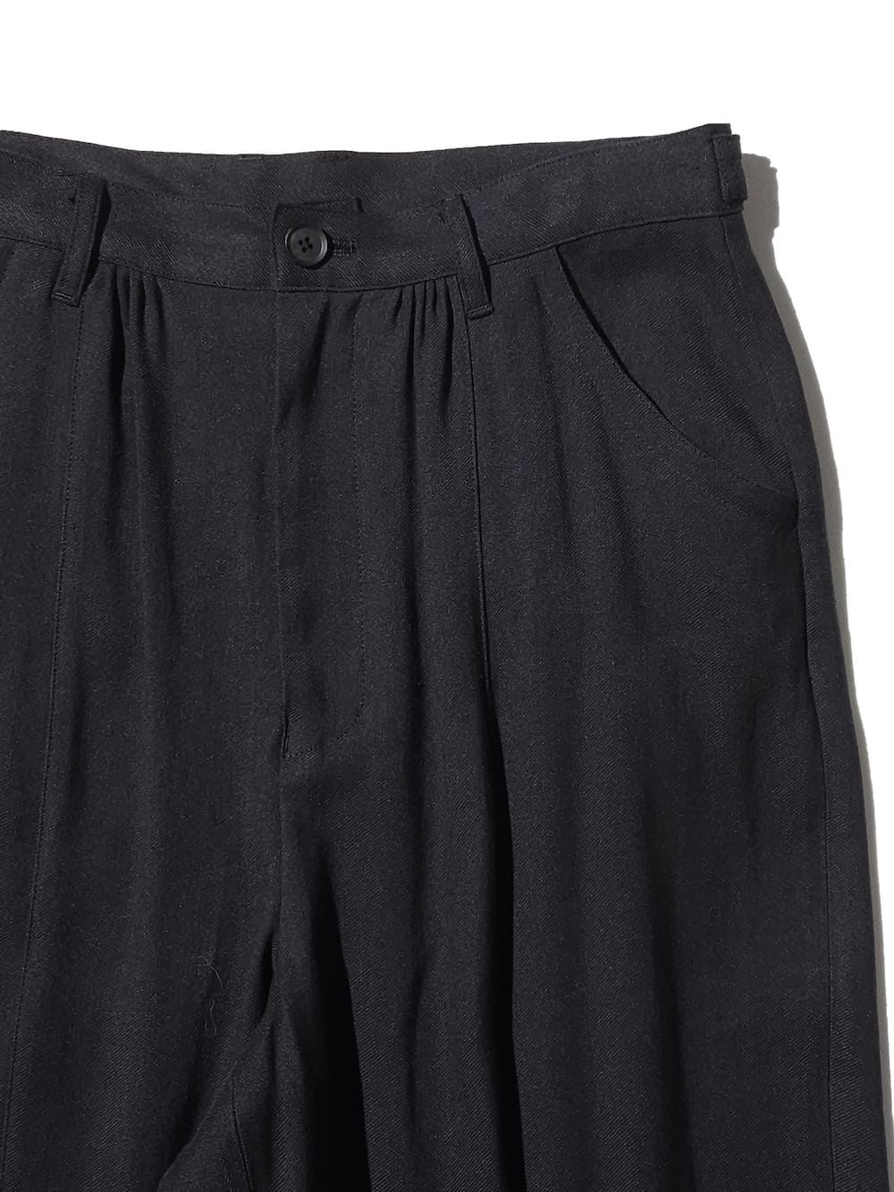YOKE(ヨーク) LINEN ACETATE FRONT GATHER WIDE TROUSERS - COLDBECK