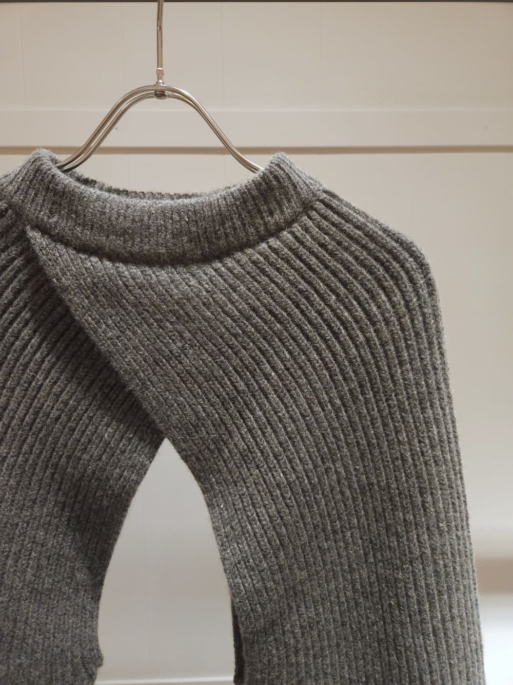 HYKE(ハイク) RIBBED-KNIT WOOL CROPPED BOLERO