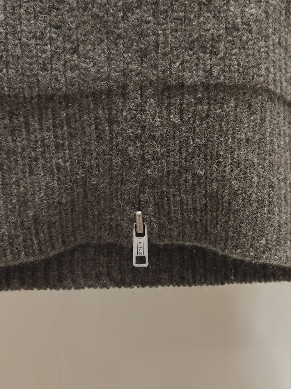 HYKE(ハイク) RIBBED ZIP SWEATER - COLDBECK ONLINE（コールベック