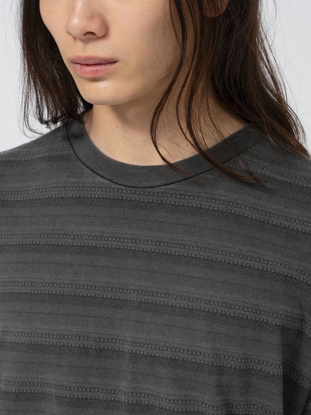 完売品 新品タグ付 リフレクティブロゴウインドクルーネック プルオーバー 黒 Ｌ BLACK lab．】エンボスロゴカットソー（51P41451＿＿