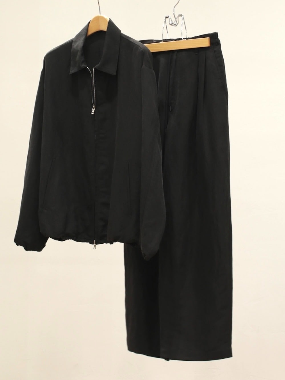 完売品　新品未使用moontreeplanet ZUKIN BLACK ssstein(シュタイン) SILK LINEN TWILL WIDE EASY TROUSERS - COLDBECK