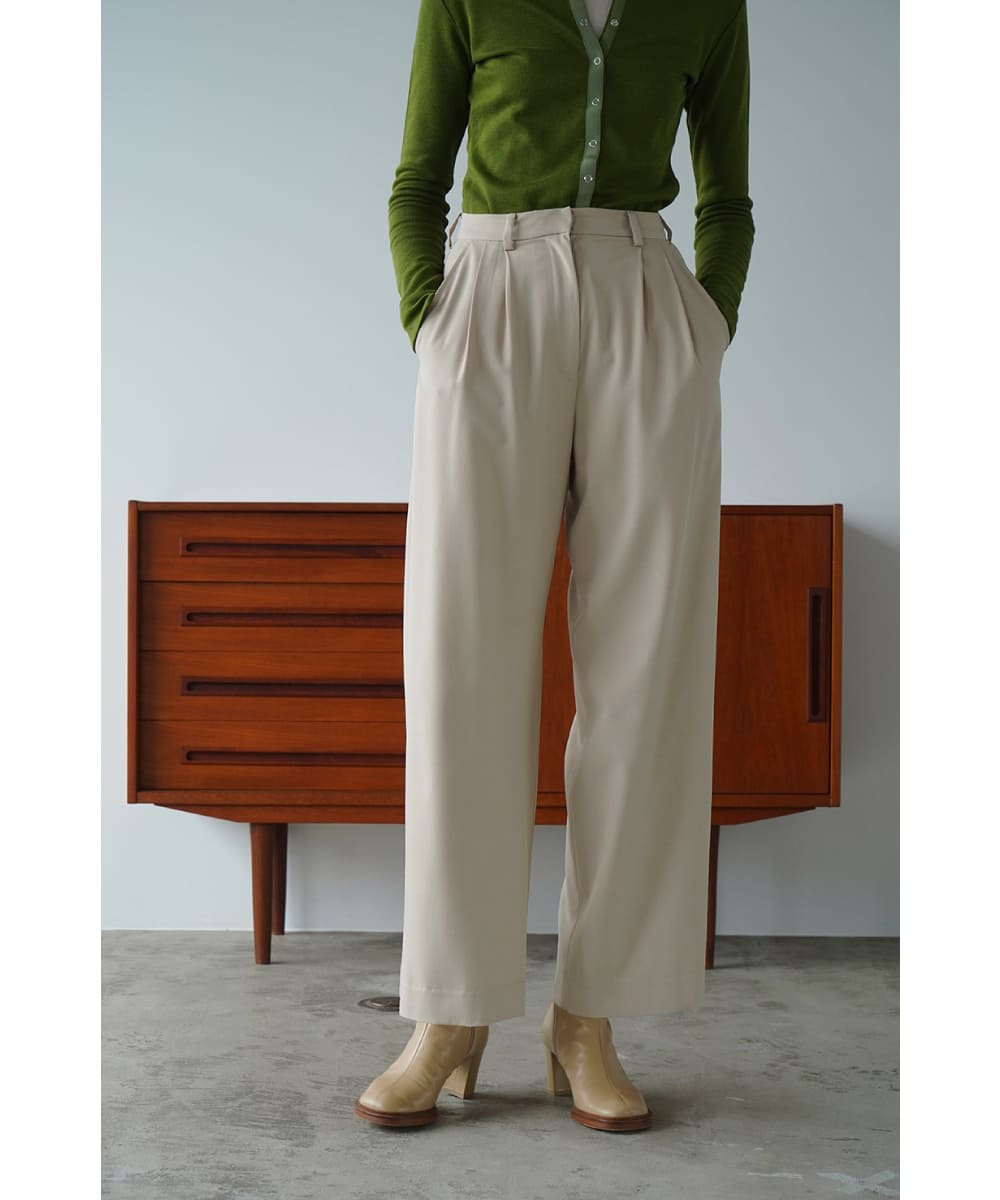 CLANE() BASIC TUCK PANTS