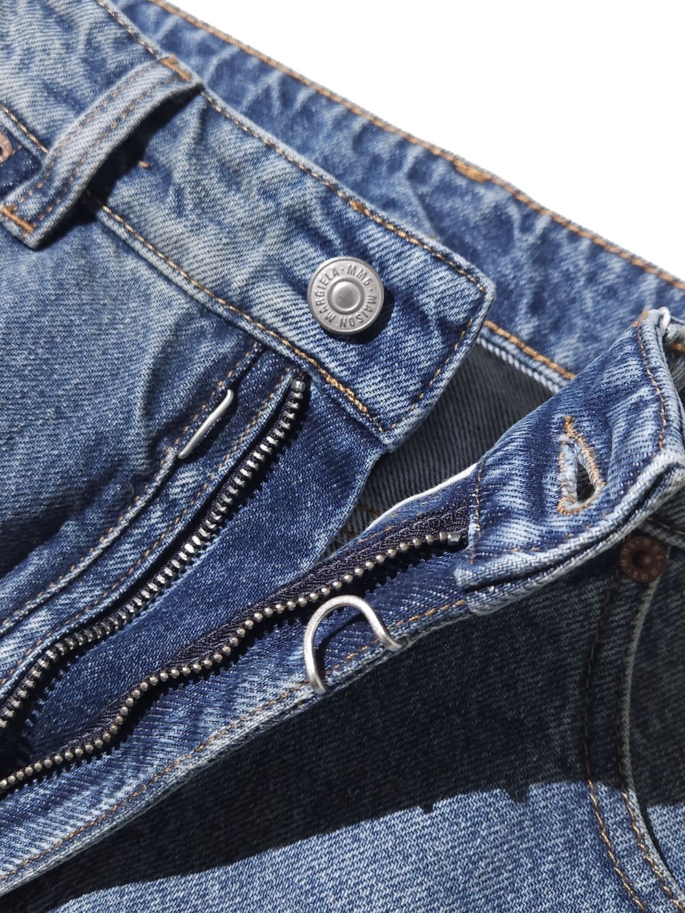 MM6 Maison Margiela(エムエムシックスメゾンマルジェラ) ストレートレッグジーンズ