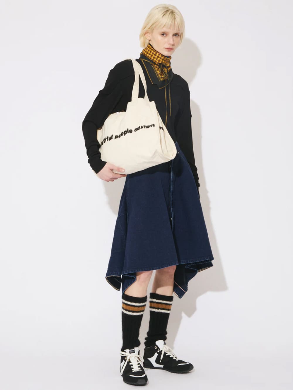 beautiful people(ビューティフルピープル) brushed logo mini lesure bag