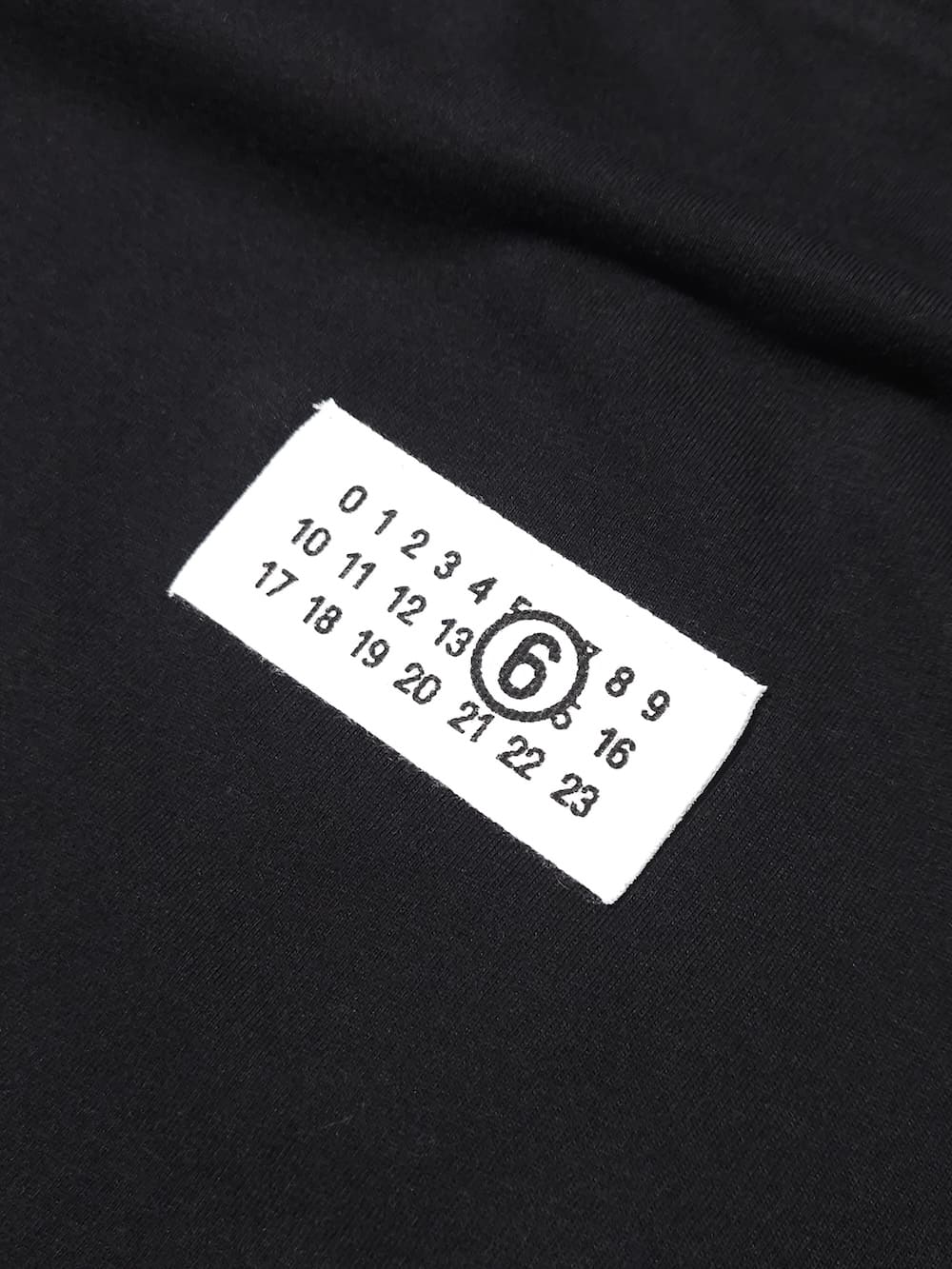 MM6 Maison Margiela(エムエムシックスメゾンマルジェラ) ニューメリック コットン Tシャツ