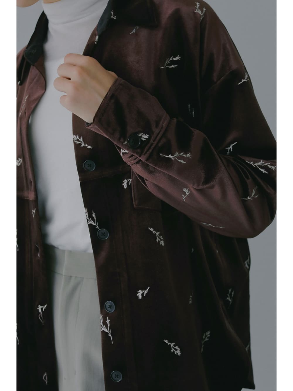 MANOF(マノフ) VELOUR EMBROIDERY SHIRT