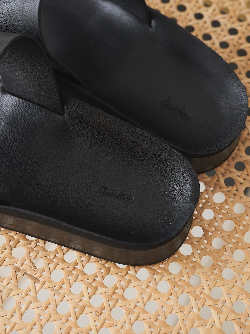 anuke(アンヌーク) Ecoleather Belt Sandals - COLDBECK ONLINE