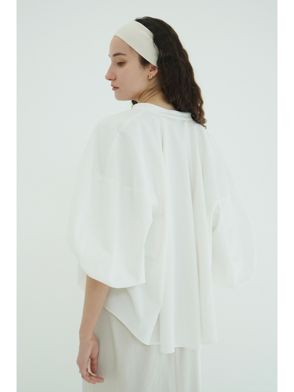 CLANE(クラネ) VOLUME SLEEVE STAND NECK SHIRTS