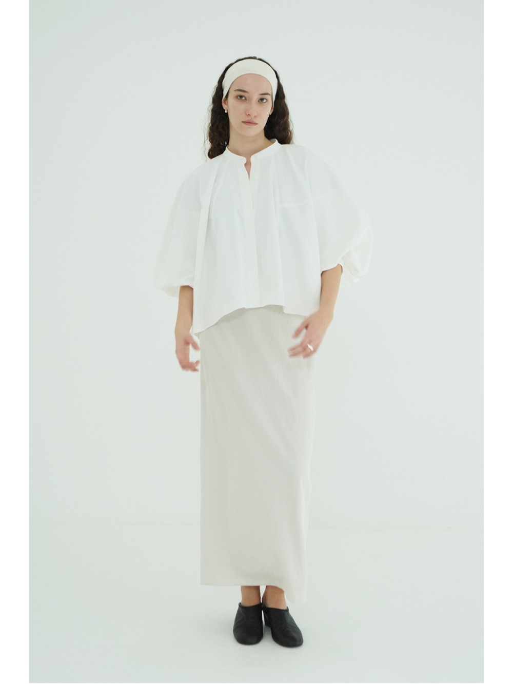 CLANE(クラネ) VOLUME SLEEVE STAND NECK SHIRTS