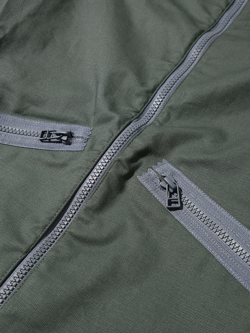 【SALE】UNTRACE(アントレース) ZIP CARDIGAN