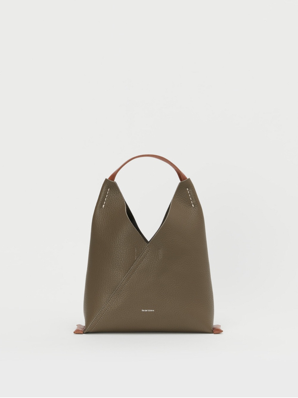 Hender Scheme(エンダースキーマ) triangle bag