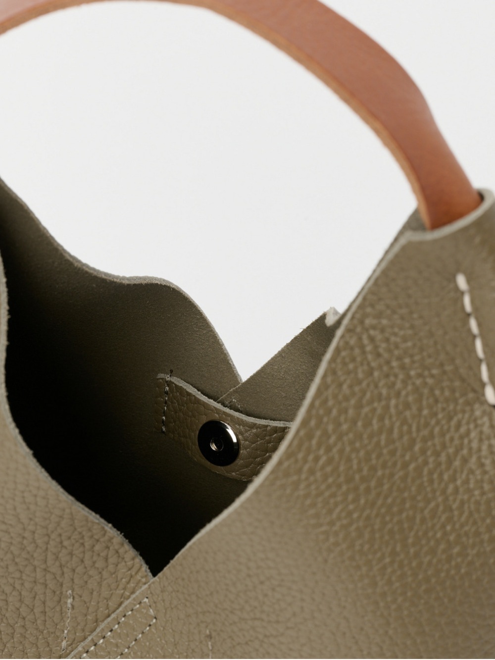 Hender Scheme(エンダースキーマ) triangle bag