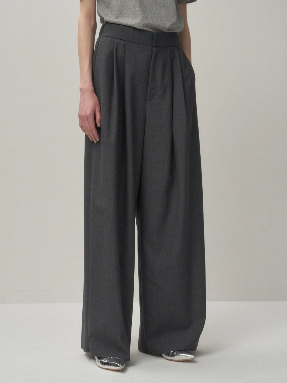 ATON(エイトン) WOOL TROPICAL WIDE EASY PANTS - COLDBECK ONLINE