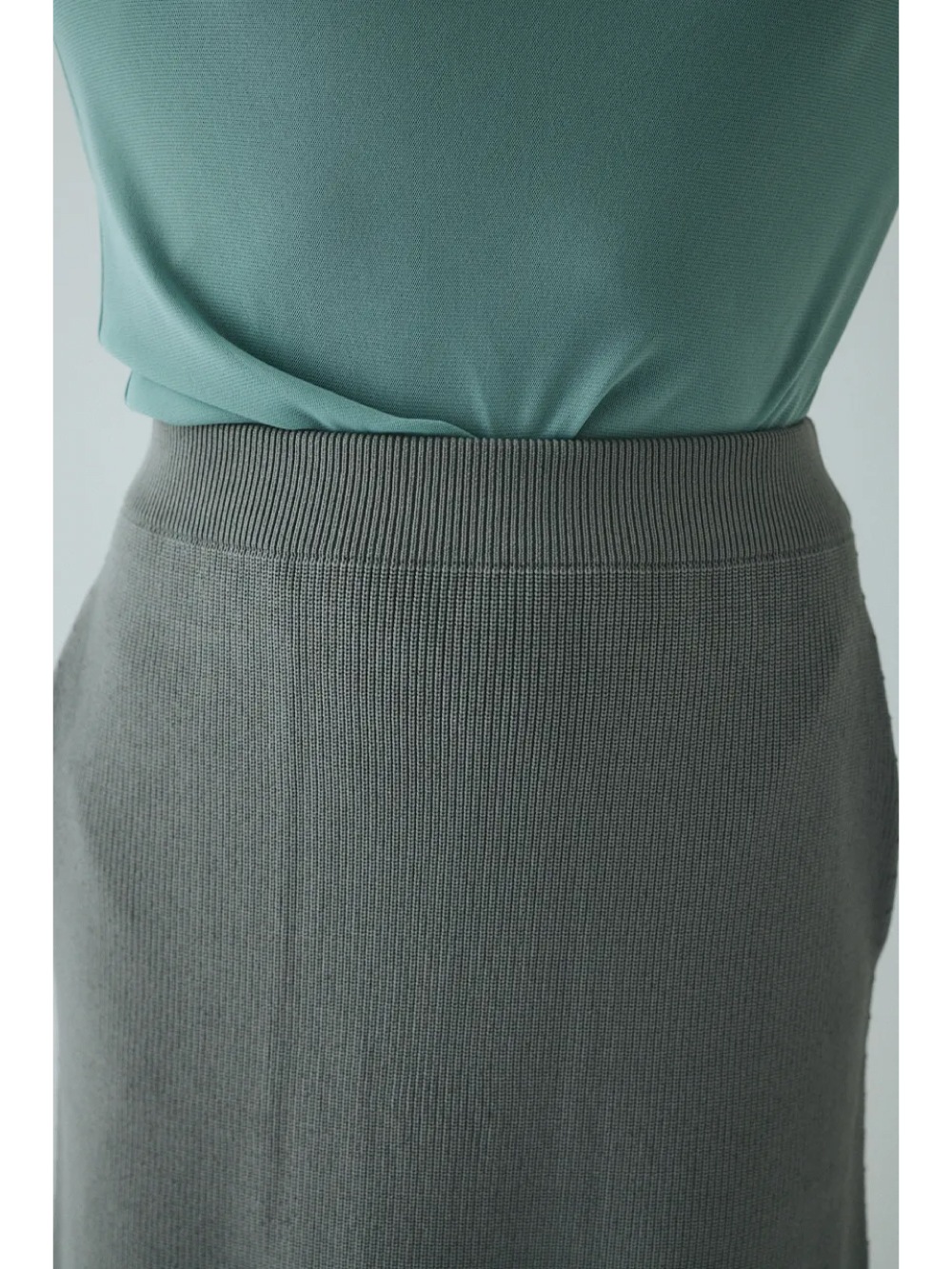 HeRIN.CYE(ヘリンドットサイ) Pleated hem knit skirt