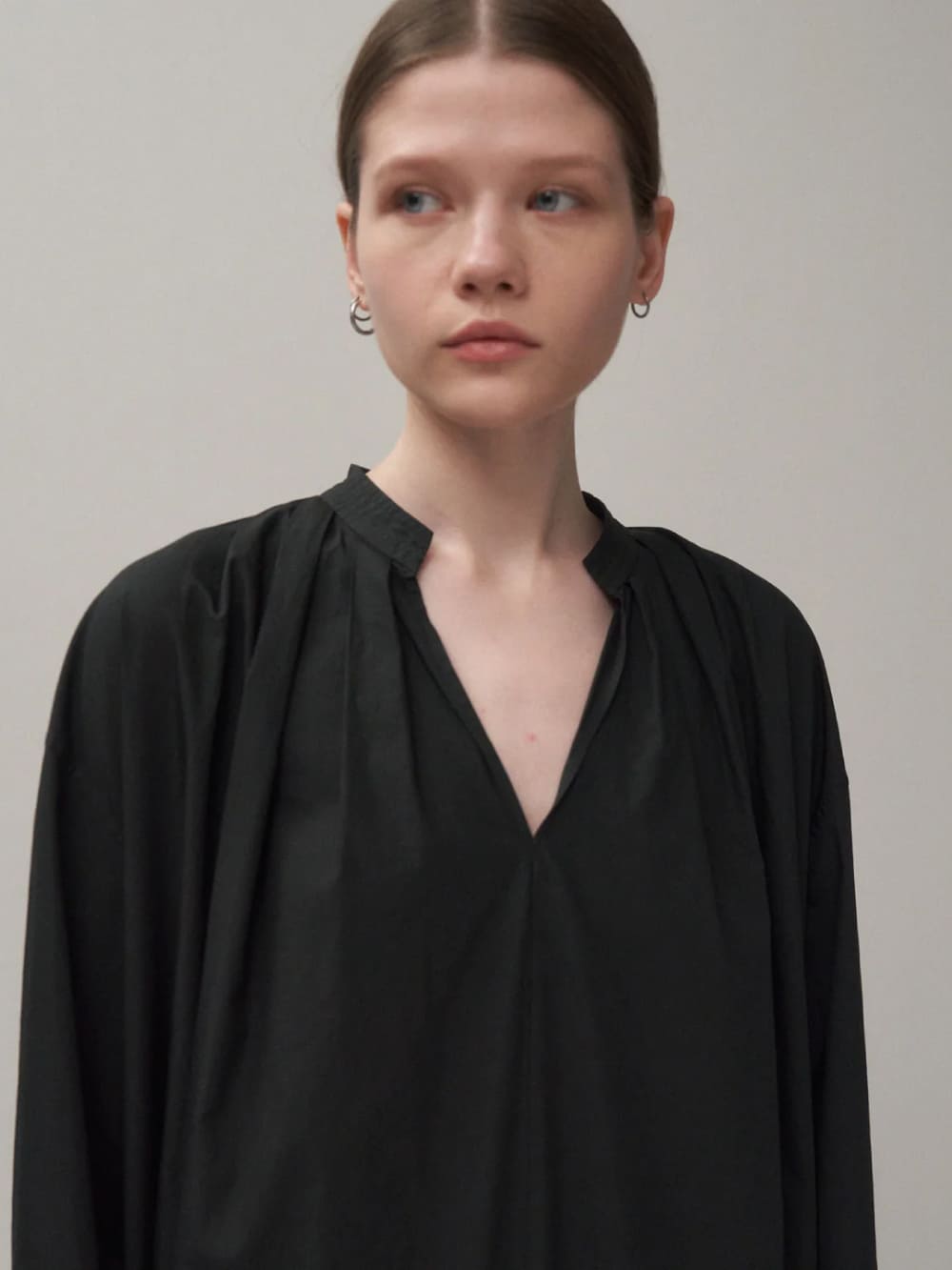 ATON NATURAL DYED ORGANIC ワンピース 01サイズ ATON(エイトン) NATURAL DYED COTTON LAWN TUCKED LONG SLEEVE DRESS