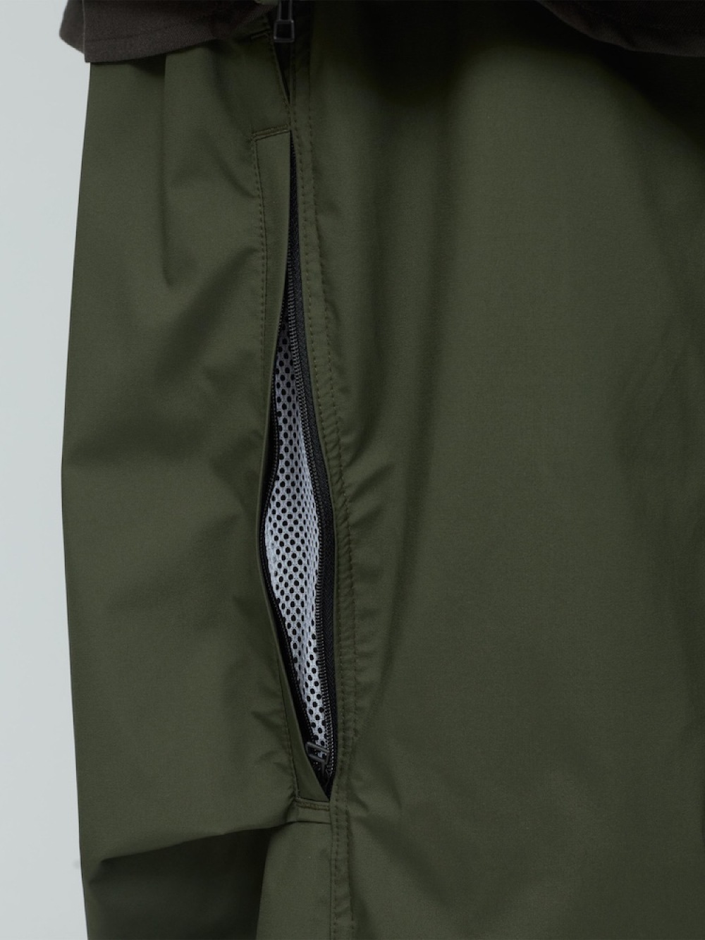 UNTRACE(アントレース) 3 LAYER VENTILATION TUCK PANTS