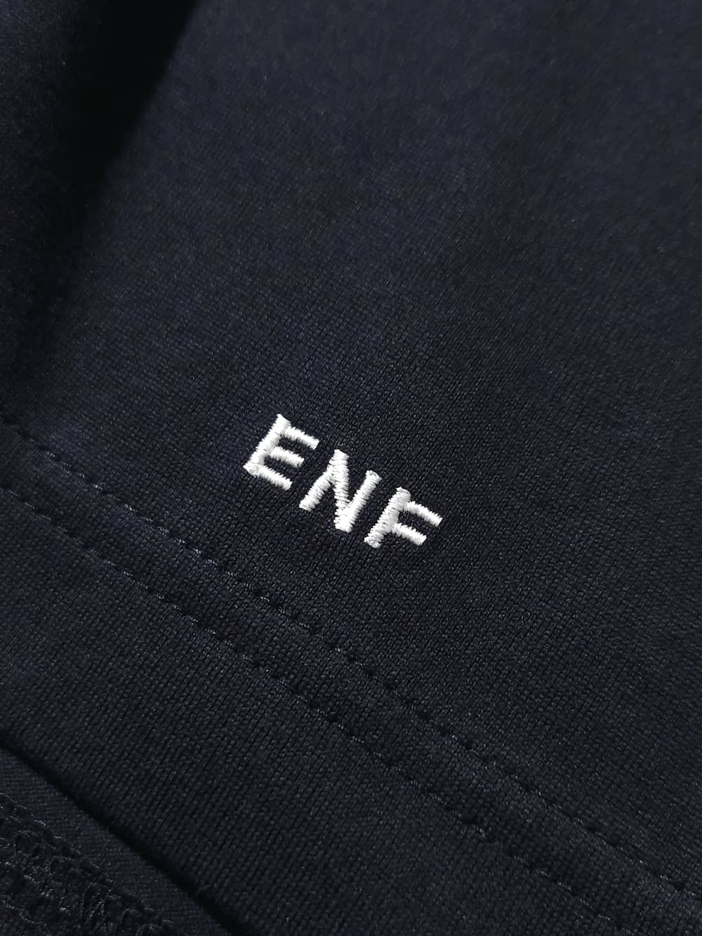 新品未使用　ENFOLD RUFFLE-MOTIF T-SHIRT 38 黒 新品未使用 ENFOLD RUFFLE-MOTIF T-SHIRT 38 黒 - メルカリ