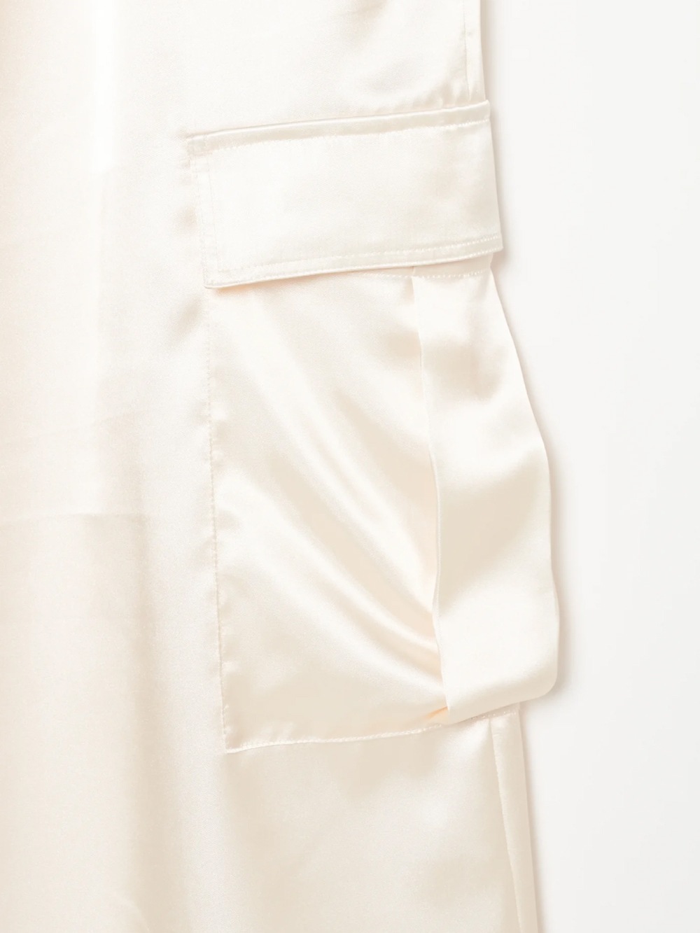 【SALE】INSCRIRE(アンスクリア) Satin Cargo Pants