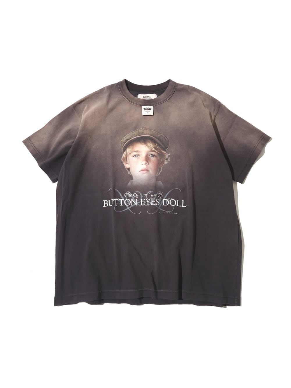 DAIRIKU(ダイリク) “BUTTON EYE DOLL“ Sunburn H-S Tag Tee - COLDBECK