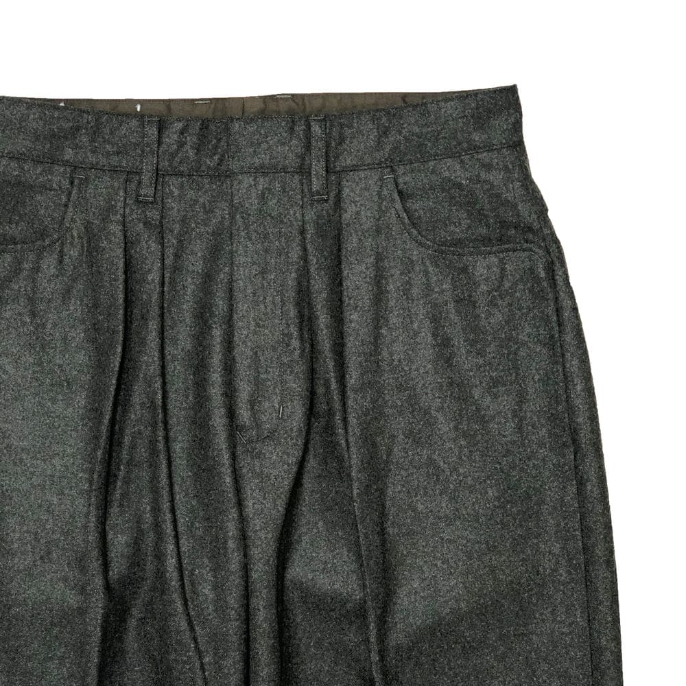 SALE】FARAH(ファーラー) Two-tuck Wide Tapered Pants - COLDBECK