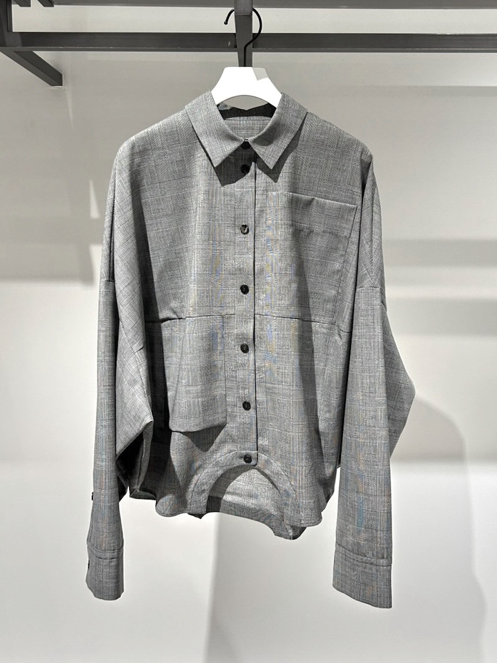 レアENFOLDenfold希少！コレクションライン☆アシンメトリートップス黒M ENFOLD(エンフォルド) SYMMETRY CROPPED SHIRT - COLDBECK ONLINE