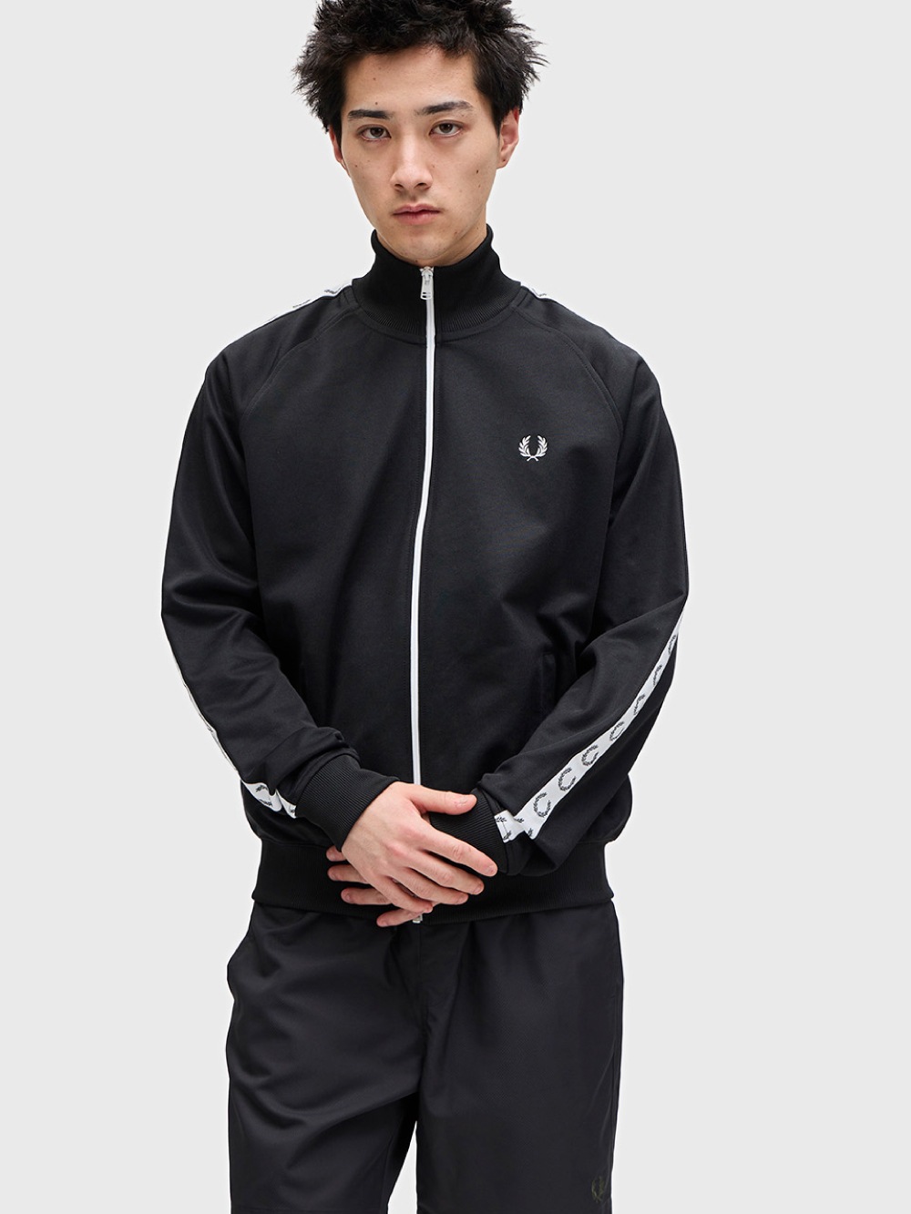 FRED PERRY(フレッドペリー) Taped Track Jacket